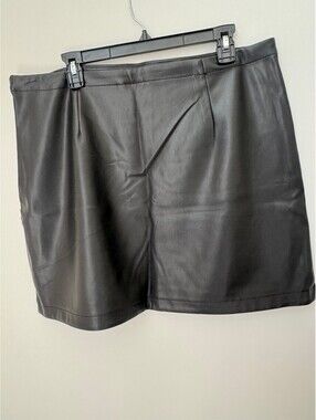GAP black faux leather skirt size XL
